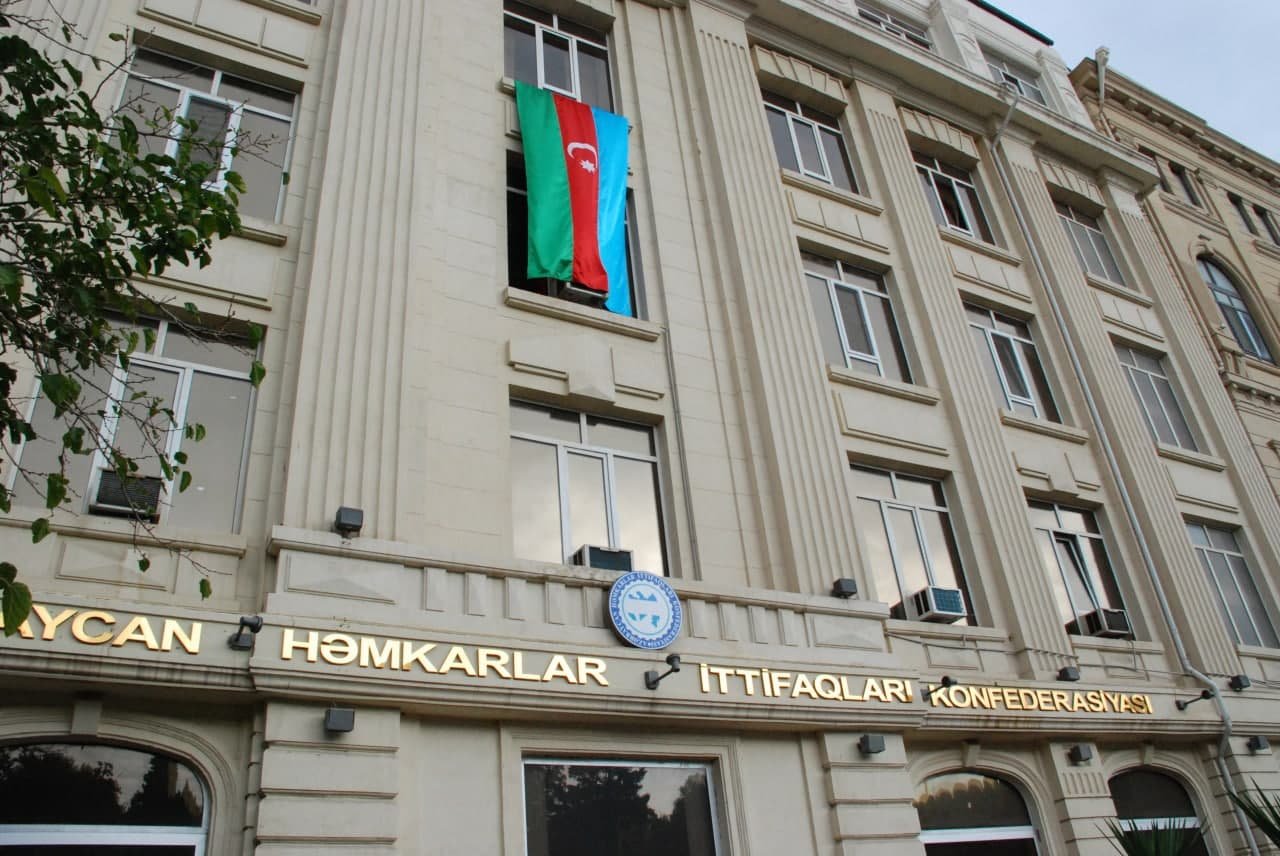 Müəllimlər Həmkarlar İttifaqı Konfederasiyasından ŞİKAYƏTÇİDİR – “Pullarımız hara gedir?” Müəllimlər Həmkarlar İttifaqı Konfederasiyasından ŞİKAYƏTÇİDİR – “Pullarımız hara gedir?”