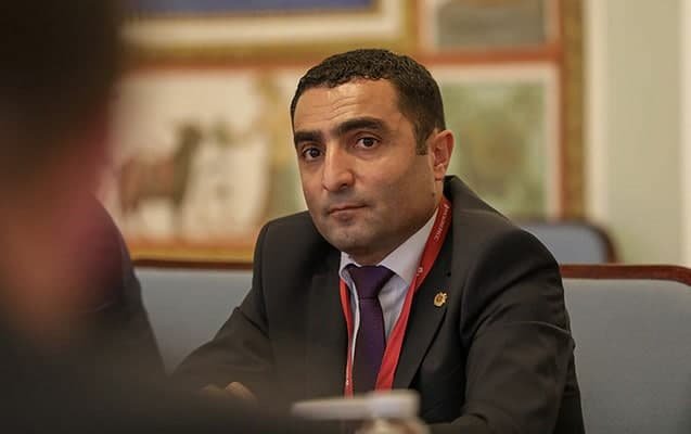 Ermənistanda bu nazir vəzifəsindən azad edildi - FOTO - foto 1