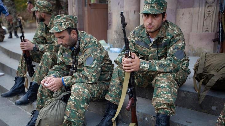 Ermənistan ordusunda kütləvi həbslər başladı - Döyüşdən qaçıblar və... Ermənistan ordusunda kütləvi həbslər başladı - Döyüşdən qaçıblar və...