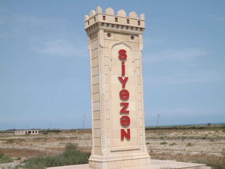 Siyəzəndə iki qardaş qəzaya düşdü - biri ağır yaralandı