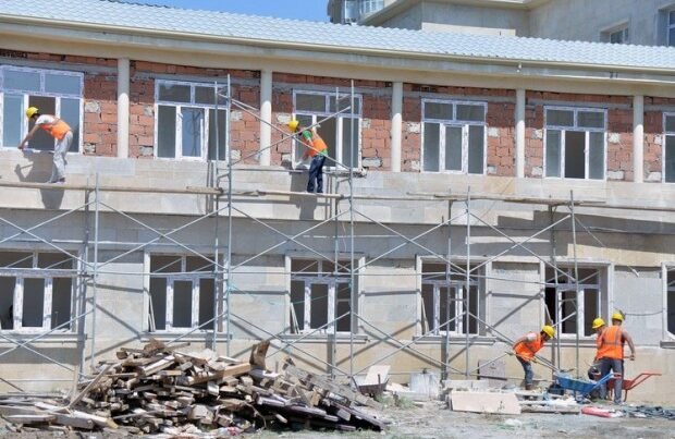 Bakıda 3 məktəb sökülərək yenidən tikilir