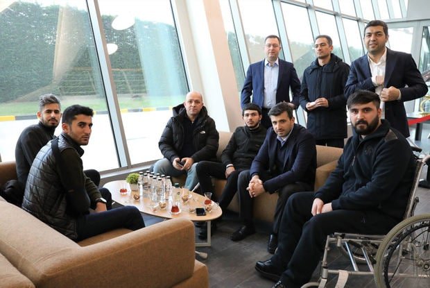 Selçuk Bayraktar Türkiyədə müalicə alan qazilərimizlə görüşdü - FOTO Selçuk Bayraktar Türkiyədə müalicə alan qazilərimizlə görüşdü - FOTO