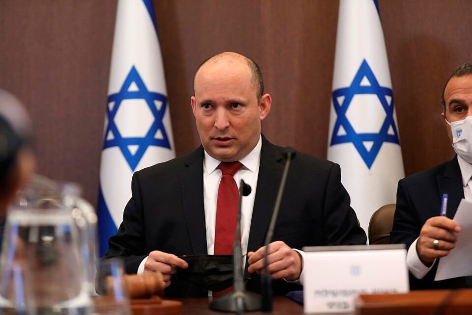 Naftali Bennet özünü təcrid etdi – Qızına görə...