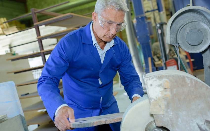 Azərbaycanda sənaye istehsalı artıb Azərbaycanda sənaye istehsalı artıb