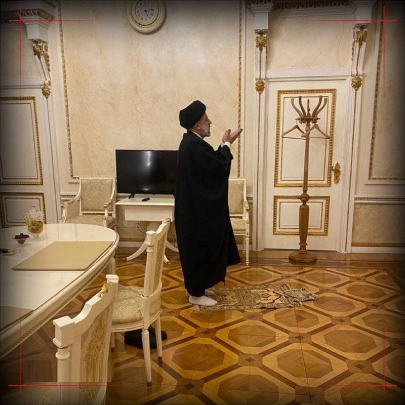 İran Prezidenti Kremldə namaz qıldı - FOTO - foto 1