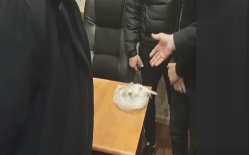 Şamaxıya istirahətə gələn şəxsdən külli miqdarda “patı” götürüldü - FOTO - foto 1