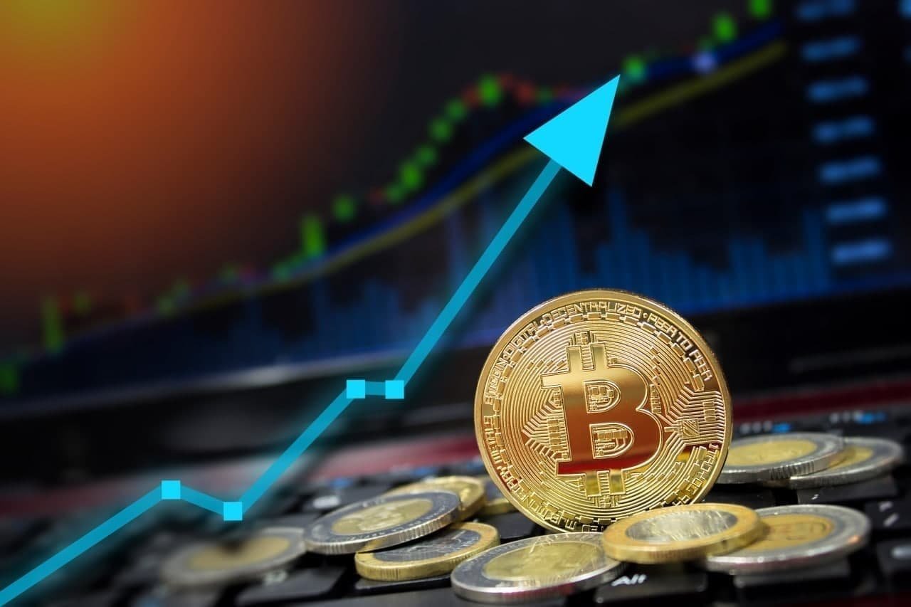 “Bitcoin” bir qədər bahalaşdı – Kriptovalyuta qiymətləri