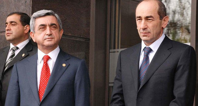 Siam əkizləri Robert Köçəryan və Serj Sarkisyan Armen Sarkisyana görə mübahisə ediblər