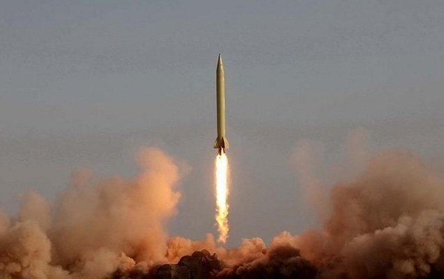 İran ən dəhşətli ballistik raketini təqdim etdi İran ən dəhşətli ballistik raketini təqdim etdi