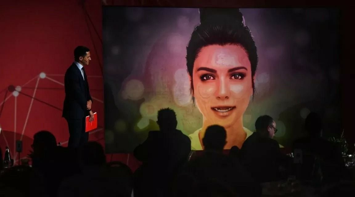 Dünyanın ilk virtual vətəndaşı - Mariya