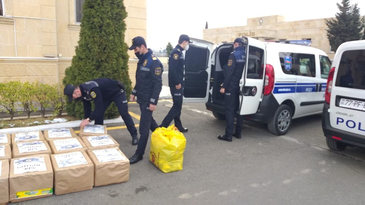 Göygöl polisi şəhid ailələrinə bayram sovqatları payladı – FOTO