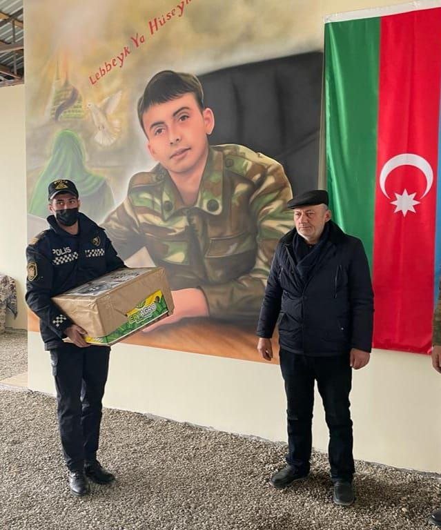 Göygöl polisi şəhid ailələrinə bayram sovqatları payladı – FOTO - foto 2