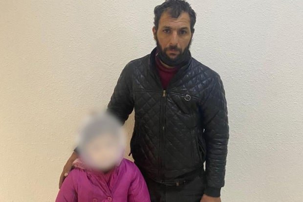 Bakıda azyaşlı bacısı qızını diləndirən şəxs saxlanıldı