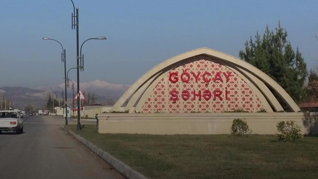 Göyçay sakini iki qonşusunu bıçaqladı