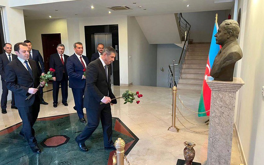 Müdafiə naziri Pakistandakı səfirliyimizi ziyatət etdi - FOTO