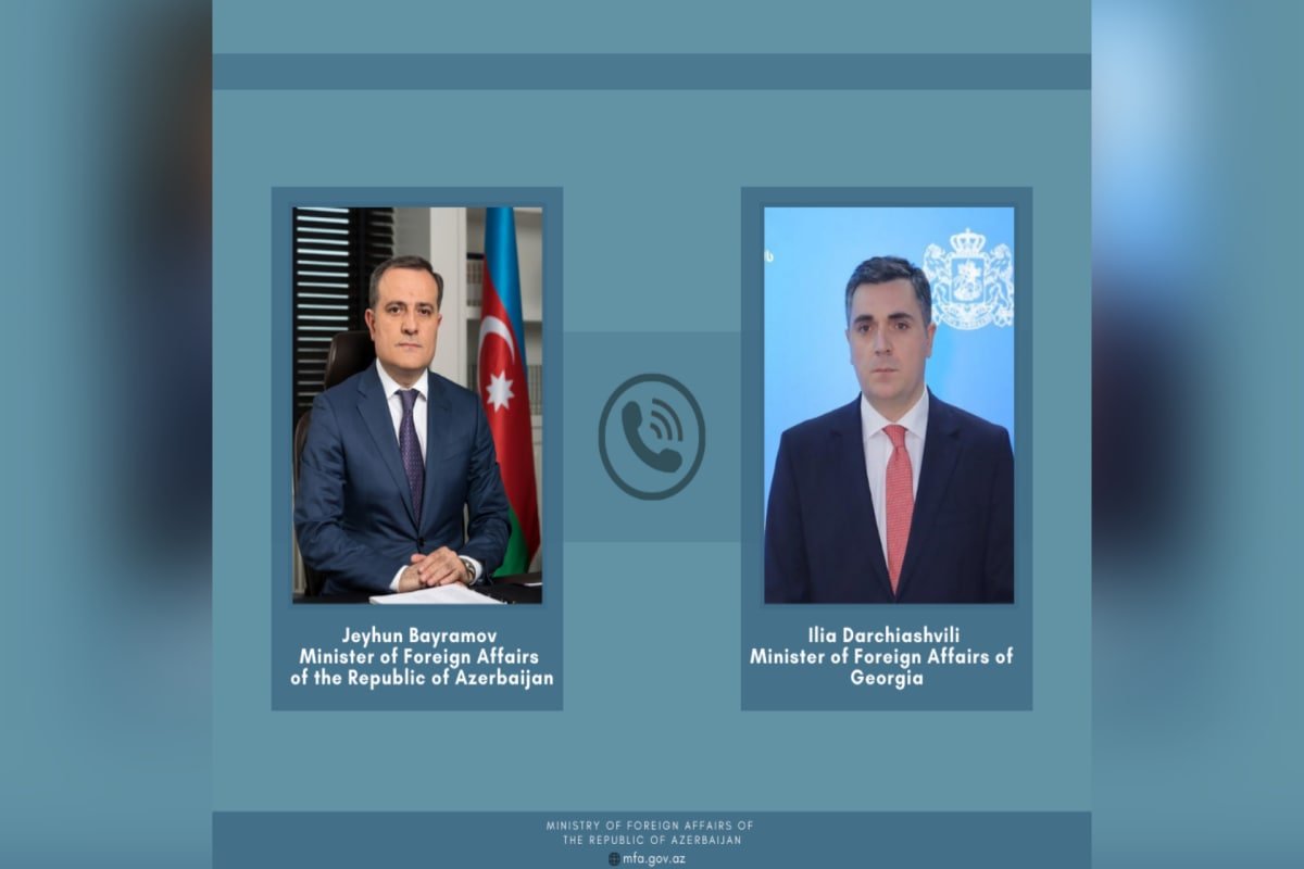 Ceyhun Bayramov gürcüstanlı həmkarını TƏBRİK ETDİ