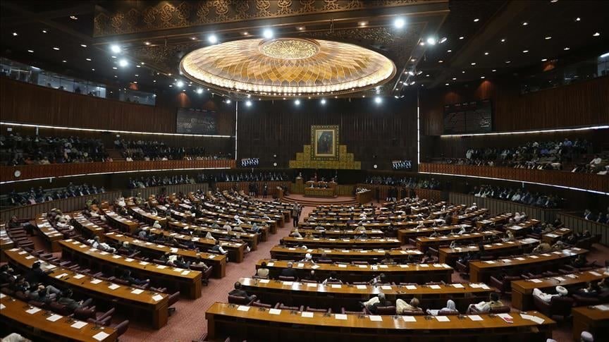 Pakistan parlamenti sabah yeni baş naziri seçəcək