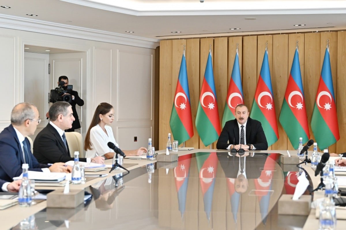 Üç ayda xarici ticarətin balansında müsbət saldo 5 milyard dolları keçib