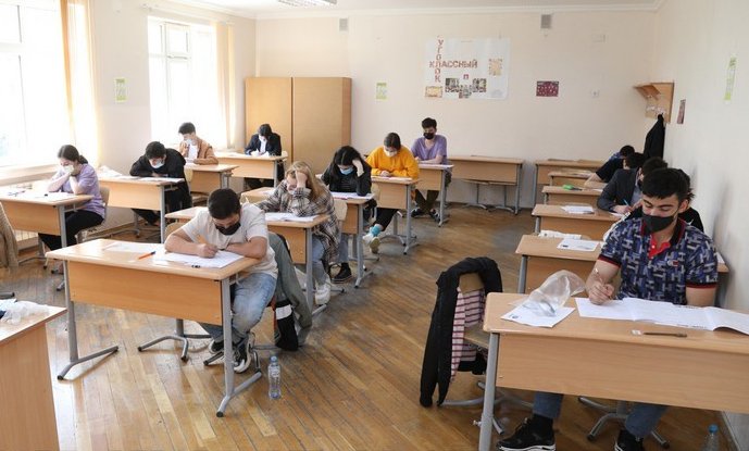 Bu gün növbəti buraxılış imtahanı keçirildi