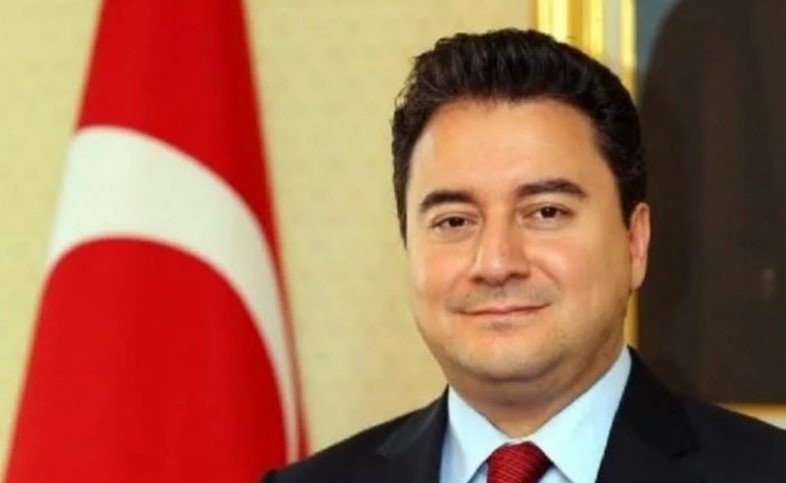 Əli Babacan: “Erməni xalqının bu gün dərindən keçirdiyi ağrıları anlayıram” Əli Babacan: “Erməni xalqının bu gün dərindən keçirdiyi ağrıları anlayıram”