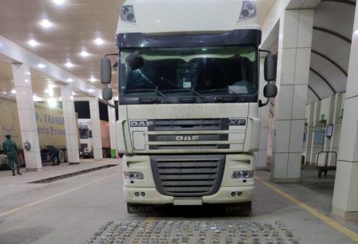 Gömrükdən keçən yük maşınında 8 kilo narkotik aşkarlandı
