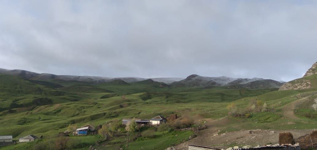 Qubanın dağ kəndlərinə qar yağıb - ÖZƏL
