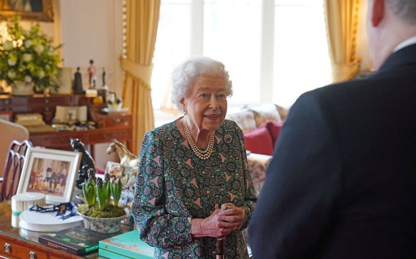 Kraliça II Elizabet Britaniya parlamentinin yeni sessiyasının açılışında çıxış etməyəcək