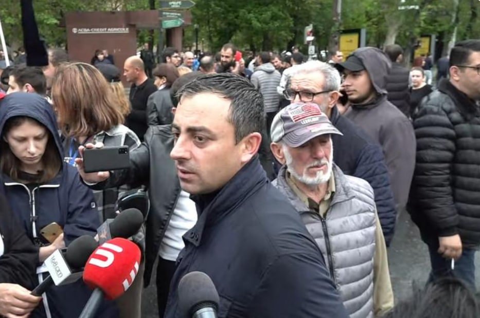 Ermənistan müxalifəti etiraz aksiyalarını dayandırdı - AXŞAM İSƏ...