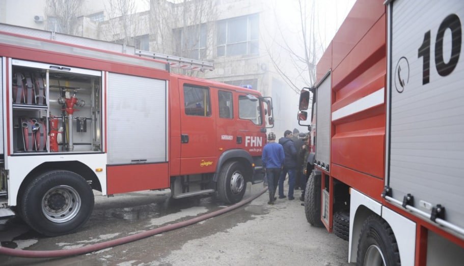 Ötən sutka 30 yanğın olub, 9 nəfər xilas edilib