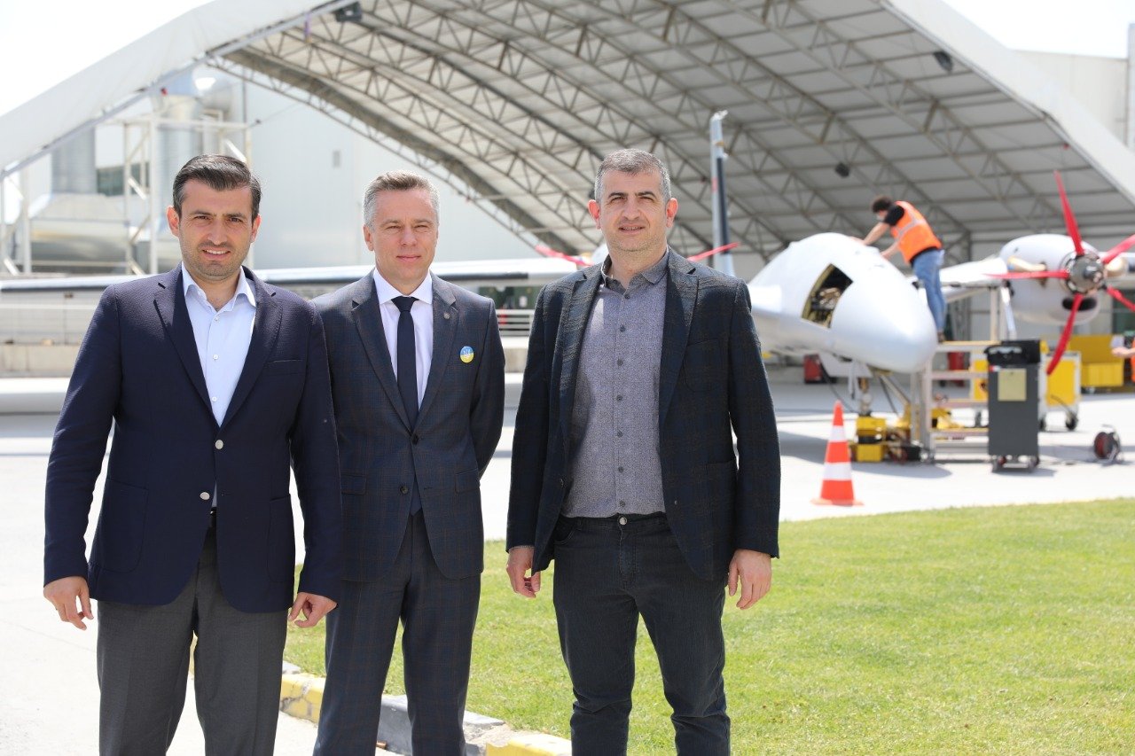 Türkiyə bu ölkəyə də “Bayraktar” satacaq - YENİLƏNİB - FOTO - foto 3