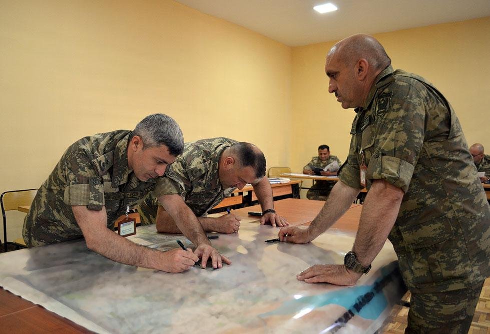 Orduda döyüş atışlı intensiv taktiki təlimlər başladı - FOTO/VİDEO 