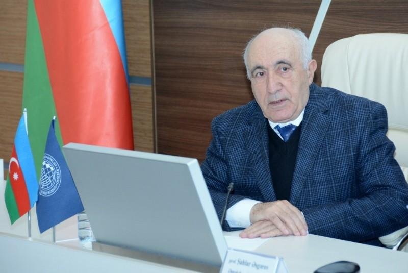 “700 bal yığan tələbələrin faydasını görə bilmirik” - Eks millət vəkili qurumlara  səsləndi