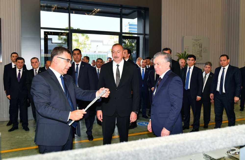 Prezidentlər Daşkənddə “TEXNOPARK” MMC-nin fəaliyyəti ilə tanış oldular - FOTO - foto 9