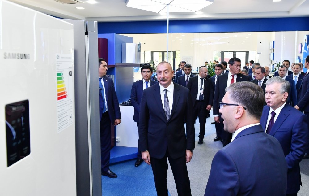 Prezidentlər Daşkənddə “TEXNOPARK” MMC-nin fəaliyyəti ilə tanış oldular - FOTO - foto 4