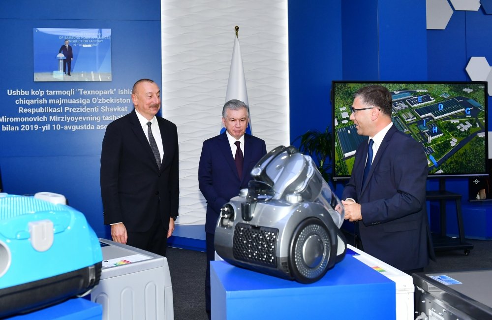 Prezidentlər Daşkənddə “TEXNOPARK” MMC-nin fəaliyyəti ilə tanış oldular - FOTO - foto 2