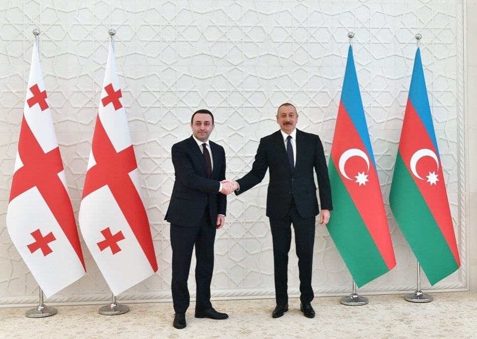 İlham Əliyev Gürcüstanın Baş nazirinə zəng etdi