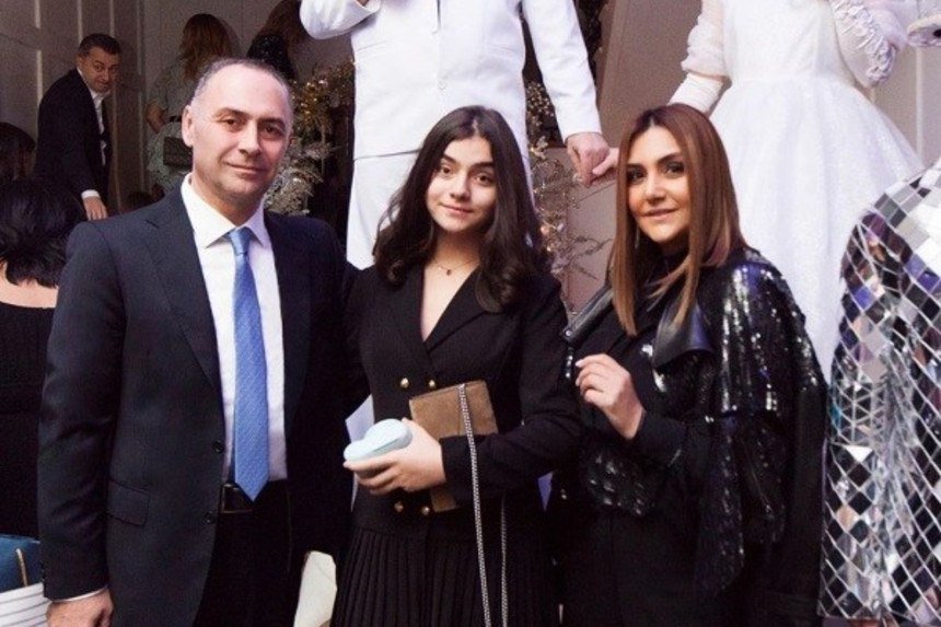 Zülfiyyə Xanbabayevanın qızı atası ilə FOTOSUNU paylaşdı  
