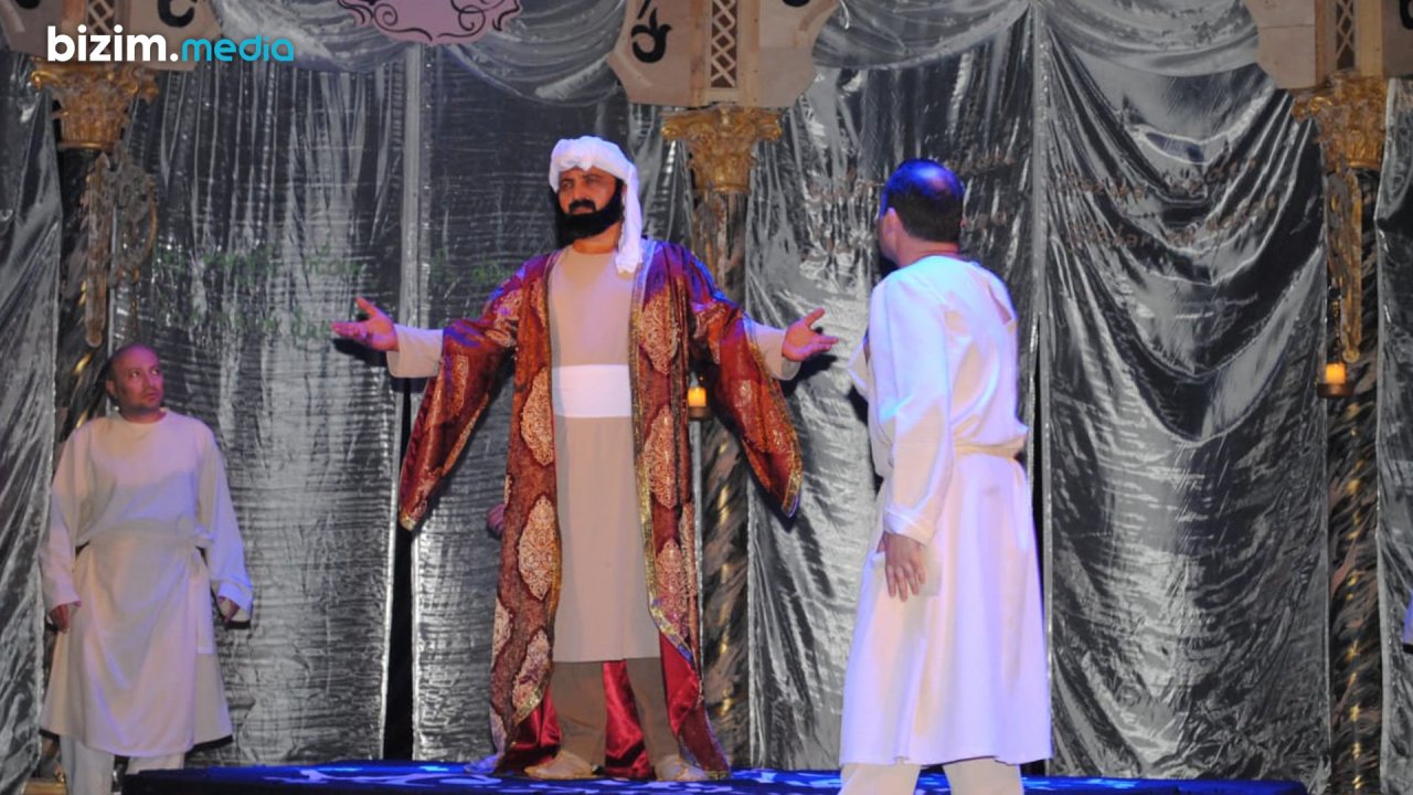 Sumqayıt Dövlət Dram Teatrı mövsümü “Xəzinə” ilə bitirdi - FOTO Sumqayıt Dövlət Dram Teatrı mövsümü “Xəzinə” ilə bitirdi - FOTO