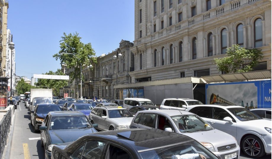 Bakının bu küçələrində sıxlıq var - SİYAHI Bakının bu küçələrində sıxlıq var - SİYAHI