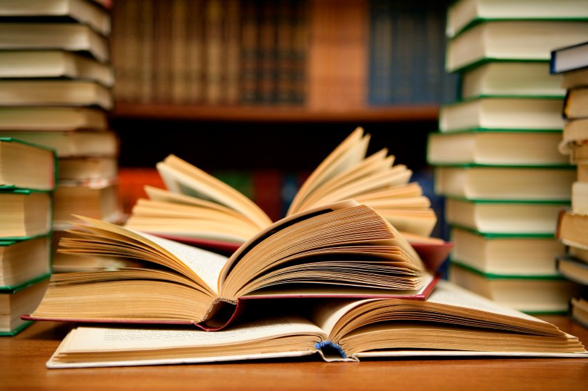 Kitab mağazalarında TƏHLÜKƏLİ ƏDƏBİYYATLAR: “Oxucuları manipulyasiya edən kitablar satılır”