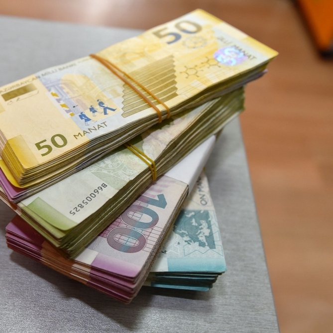 Əhalinin banklardakı əmanətləri açıqlandı Əhalinin banklardakı əmanətləri açıqlandı