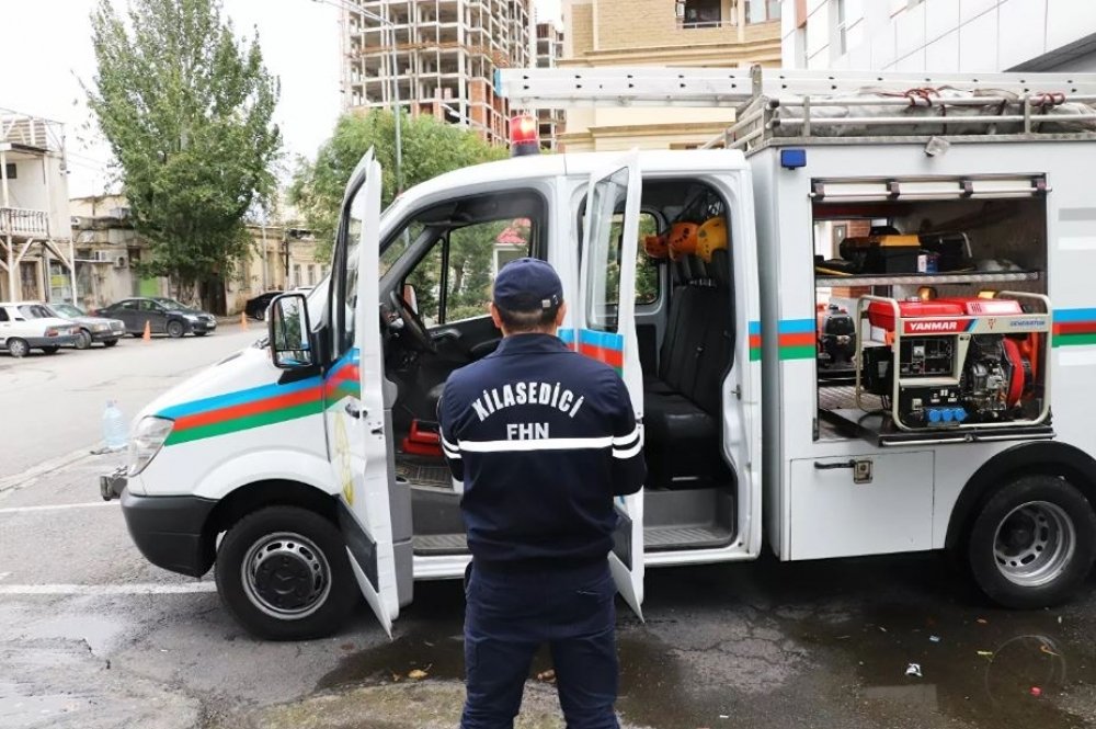 Xırdalanda azyaşlı xilas edildi