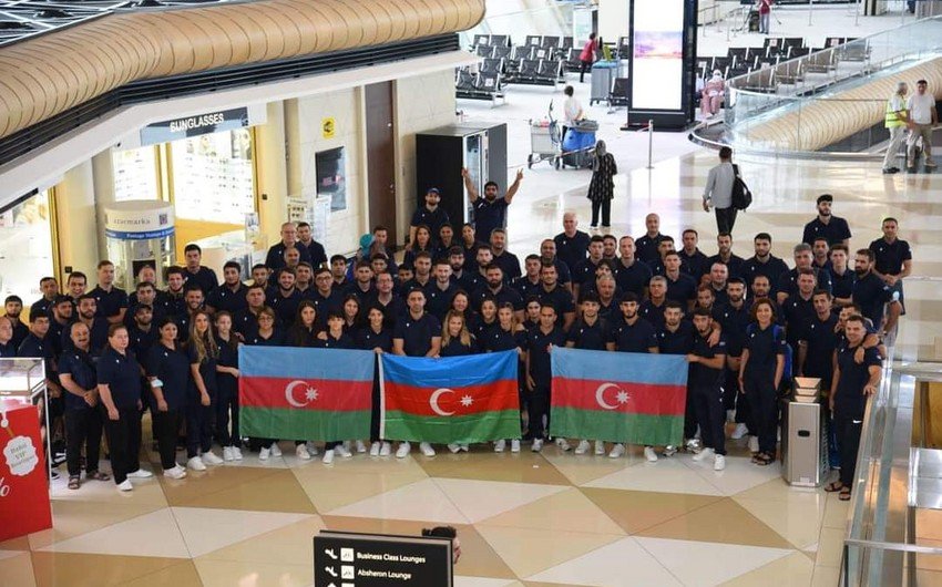 Azərbaycan nümayəndə heyəti İslamiada üçün Türkiyəyə yola düşdü - FOTO 
