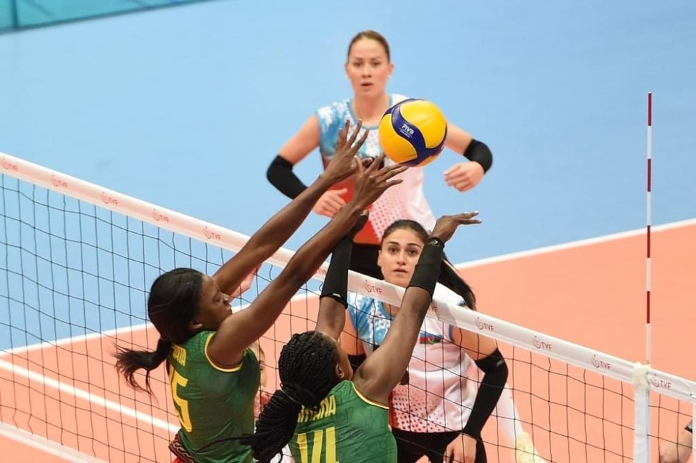 Qadın voleybolçulardan ibarət millimiz İslamiadanın yarımfinalında - FOTO