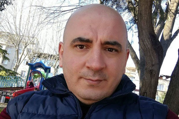 Ermənistanda Azərbaycan vətəndaşlığını almaq istəyən erməni fəala cinayət işi açıldı Ermənistanda Azərbaycan vətəndaşlığını almaq istəyən erməni fəala cinayət işi açıldı