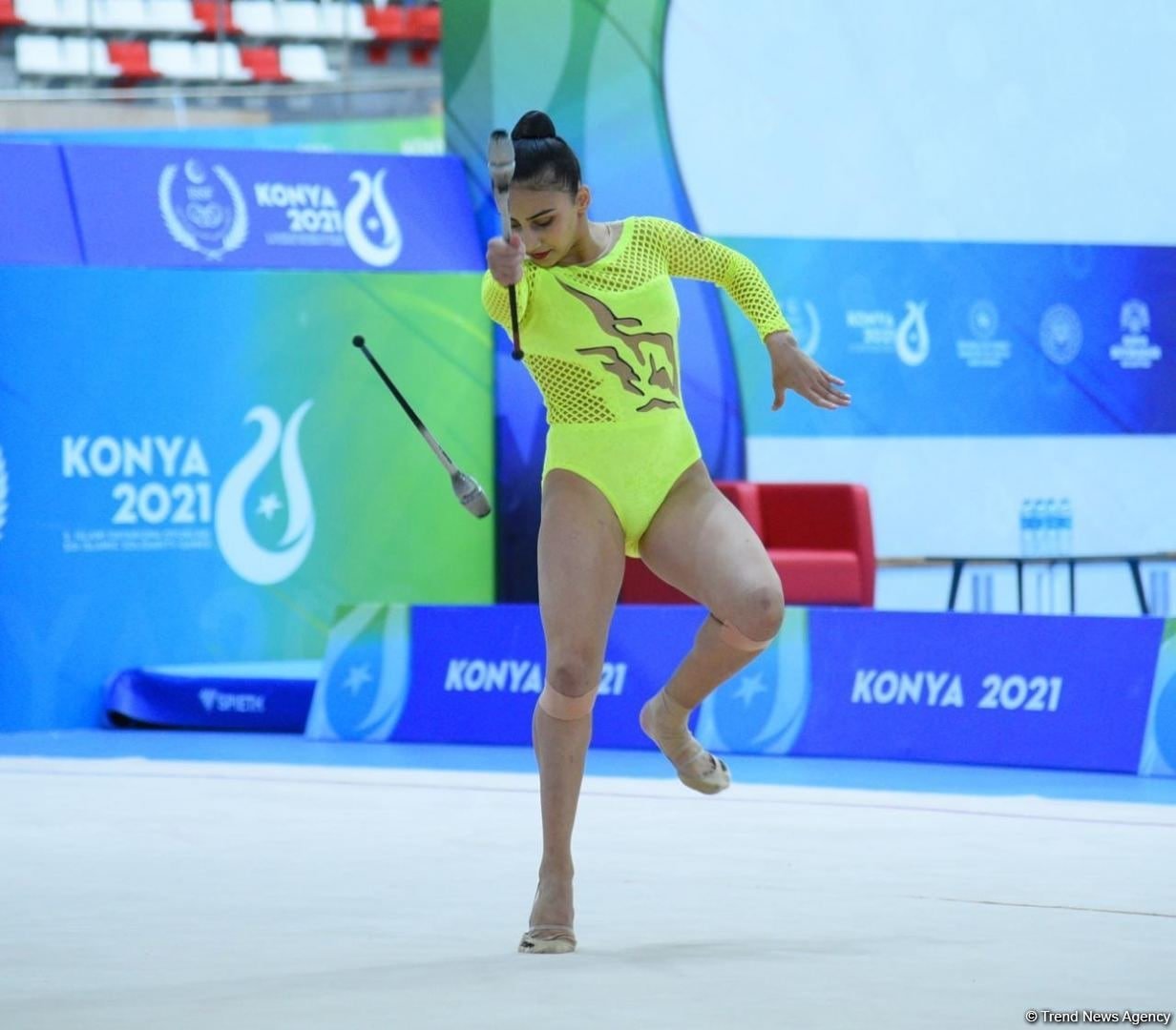 Gimnastımız Zöhrə Ağamirova qızıl medal qazandı - FOTO - foto 3
