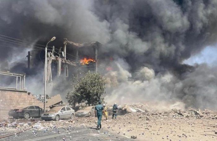 İrəvandakı partlayış terrordu? İrəvandakı partlayış terrordu?