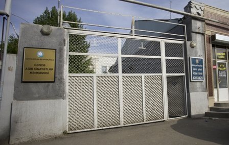 Azərbaycanda qadın narkotacir hakim qarşısına çıxarılır - FOTO 