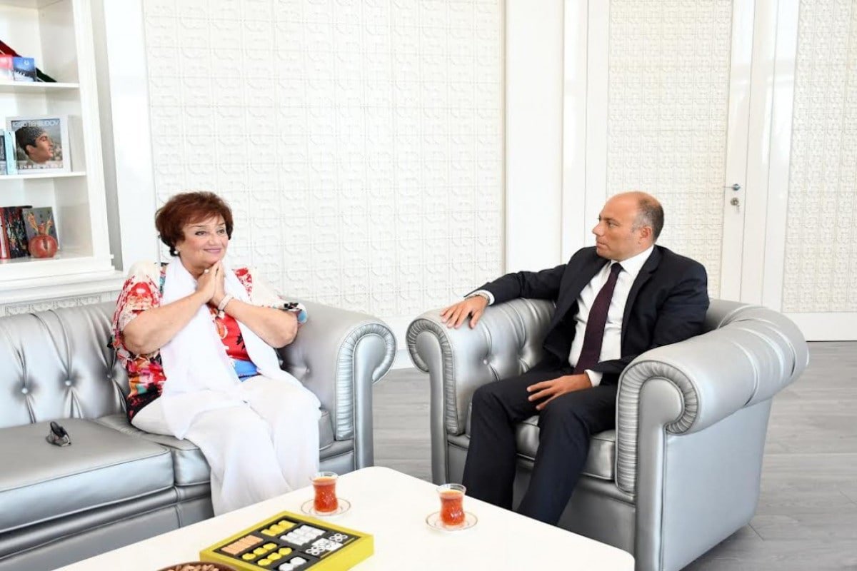 Mədəniyyət naziri Tamara Sinyavskayaya “Şərəf” ordenini TƏQDİM ETDİ