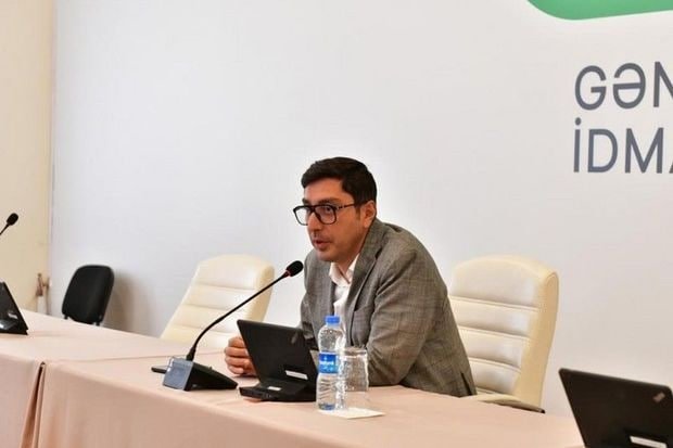 Fərid Qayıbov idman jurnalistləri ilə görüşdü – FOTO